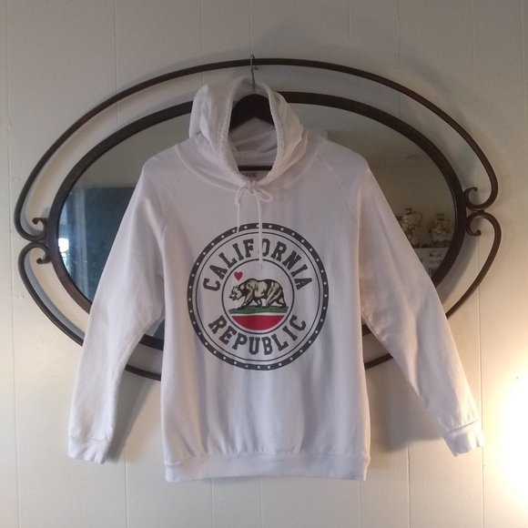 Tops - California Republic Hoodie Sweatshirt